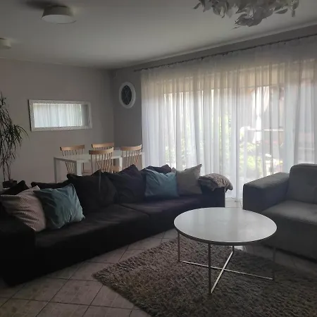 Near Old Town With Private Parking Apartment