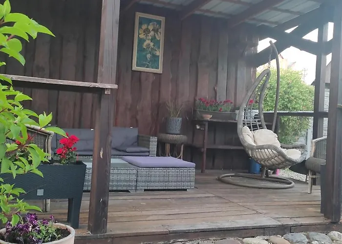 Apartment Near Old Town With Private Parking