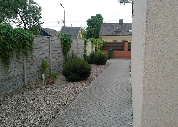 Apartment Near Old Town With Private Parking *