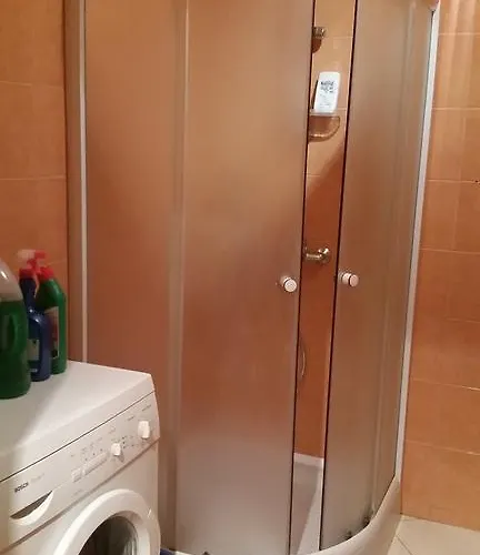 Near Old Town With Private Parking