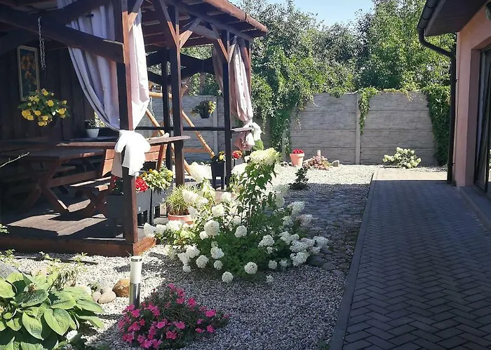 Apartment Near Old Town With Private Parking *